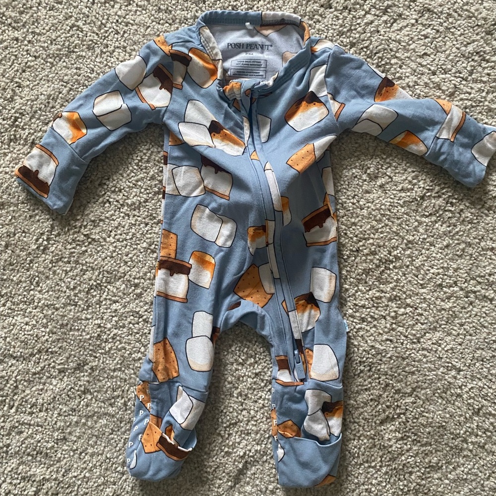 Posh Peanut Blue Footie